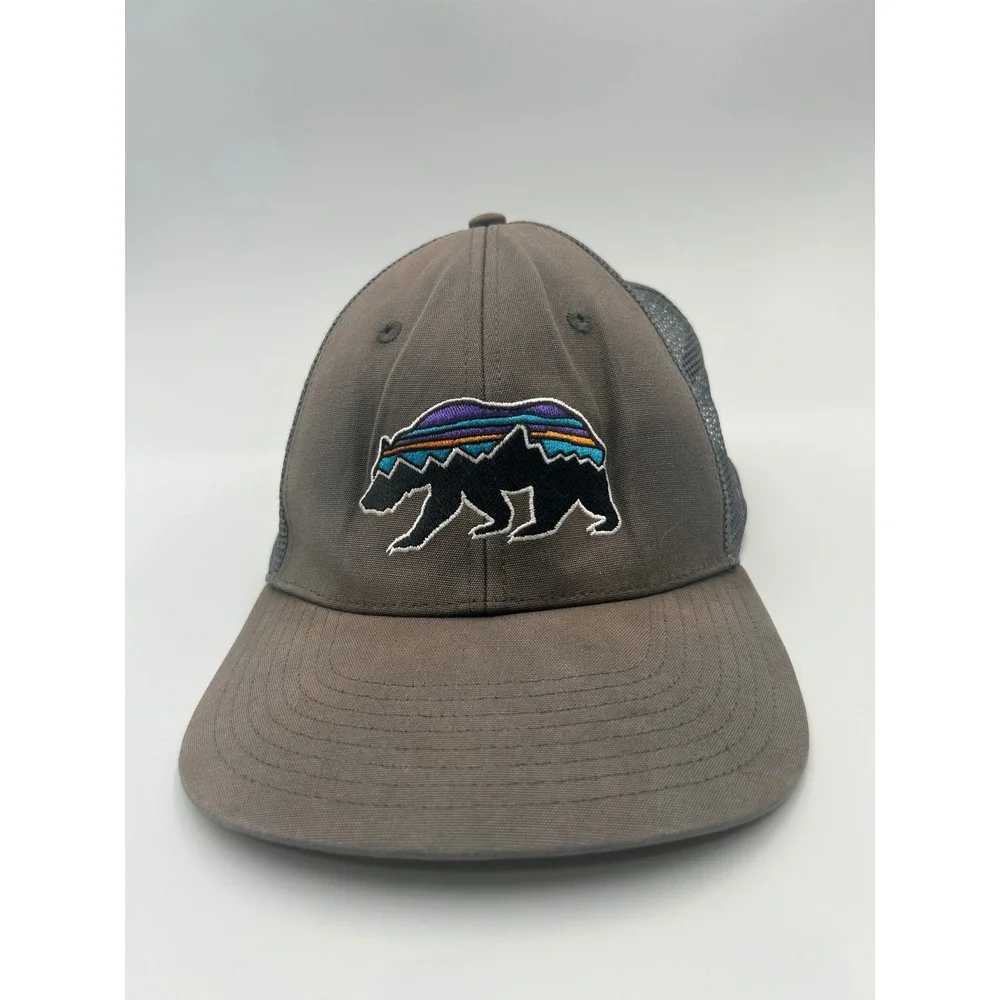 Patagonia Fitz Roy Bear Trucker Hat Grey Mesh Snapback Cap B924